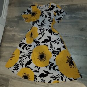 Lularoe floral Jessie

Size S